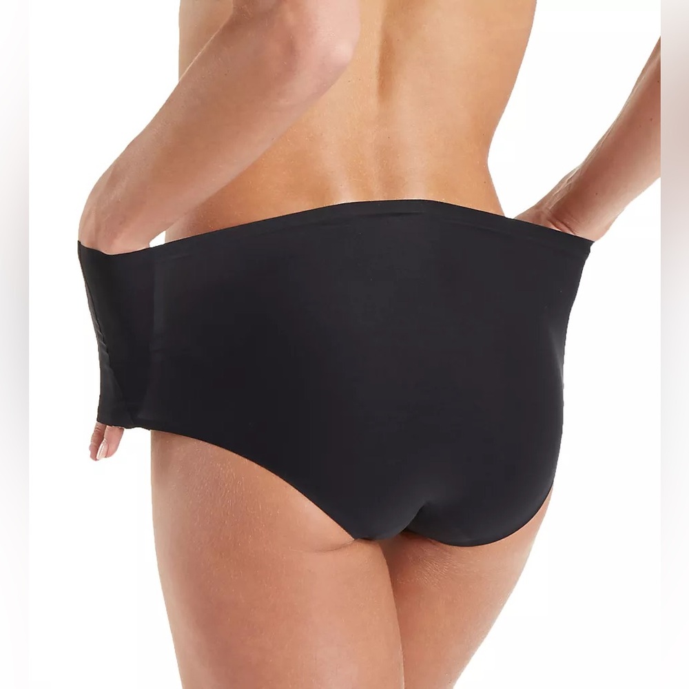 CHANTELLE Soft Stretch High Rise Brief Black Seamless Panties Women’s Underwear